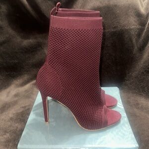 Mata Elegant Burgundy Mesh Stiletto Heels